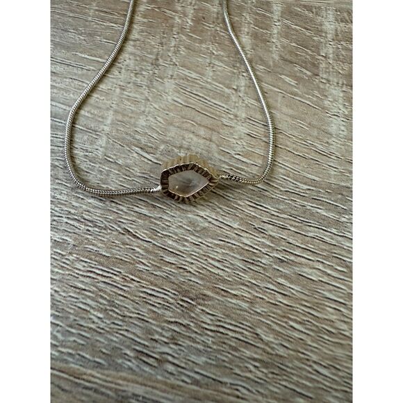 Kendra Scott Mara Tess Vintage Neckalce Gold toned - Picture 3 of 4